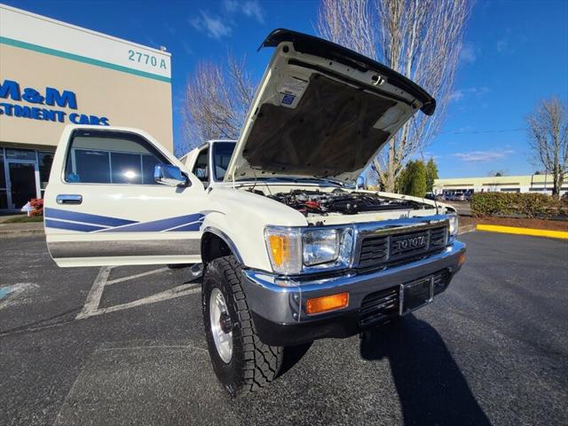 1990 Toyota 4WD Trucks V6 4X4 / 5-SPEED / 138K MILES / COLLECTOR QUALITY