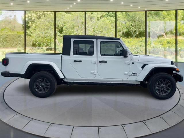 2025 Jeep Gladiator GLADIATOR SPORT S 4X4