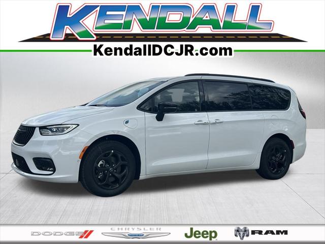 2025 Chrysler Pacifica Hybrid PACIFICA PLUG-IN HYBRID S APPEARANCE
