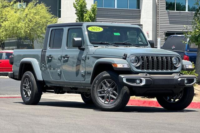 2025 Jeep Gladiator GLADIATOR SPORT S 4X4