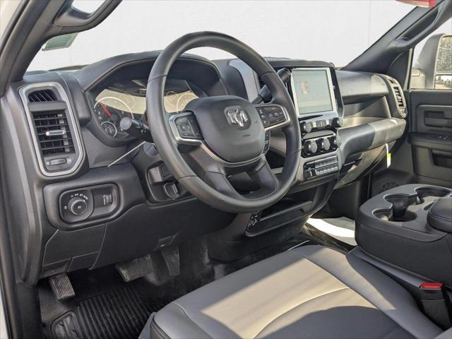 2025 RAM Ram 5500 Chassis Cab RAM 5500 TRADESMAN CHASSIS REGULAR CAB 4X2 84 CA 2025 RAM Ram 5500 Chassis Cab RAM 5500 TRADESMAN CHASSIS REGULAR CAB 4X2 84 CA