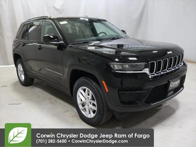 2025 Jeep Grand Cherokee GRAND CHEROKEE LAREDO X 4X4