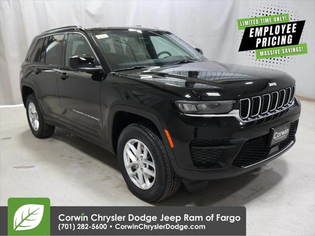 2025 Jeep Grand Cherokee GRAND CHEROKEE LAREDO X 4X4