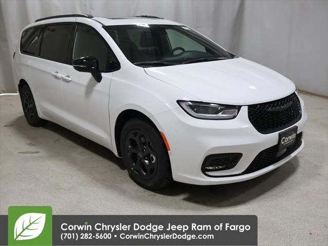 2025 Chrysler Pacifica Hybrid PACIFICA PLUG-IN HYBRID S APPEARANCE