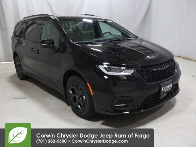 2025 Chrysler Pacifica Hybrid PACIFICA PLUG-IN HYBRID S APPEARANCE