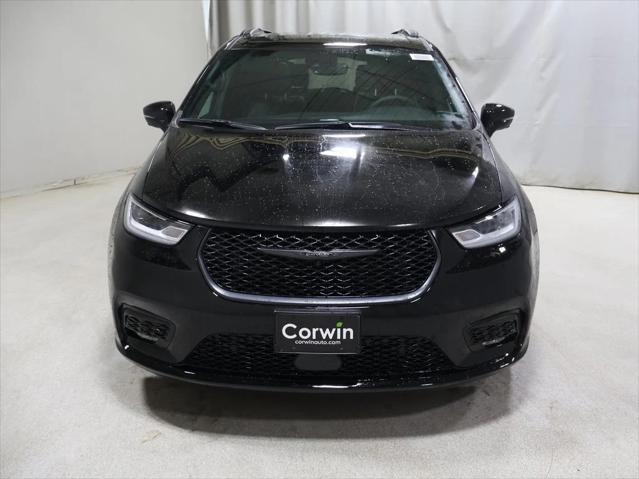 2025 Chrysler Pacifica Hybrid PACIFICA PLUG-IN HYBRID S APPEARANCE