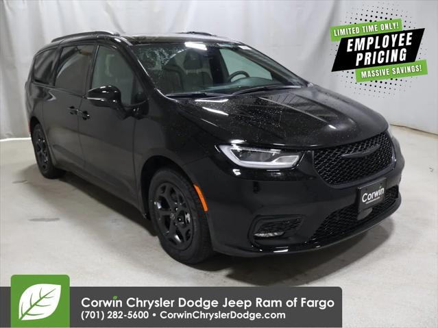 2025 Chrysler Pacifica Hybrid PACIFICA PLUG-IN HYBRID S APPEARANCE