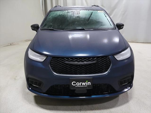 2025 Chrysler Pacifica Hybrid PACIFICA PLUG-IN HYBRID S APPEARANCE