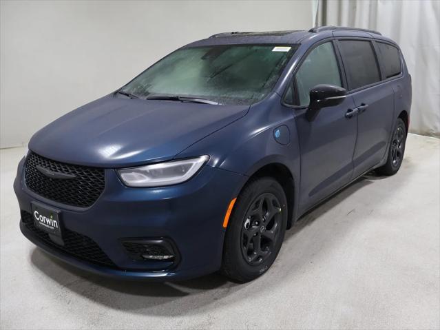2025 Chrysler Pacifica Hybrid PACIFICA PLUG-IN HYBRID S APPEARANCE