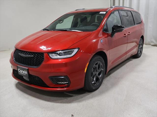 2025 Chrysler Pacifica Hybrid PACIFICA PLUG-IN HYBRID S APPEARANCE