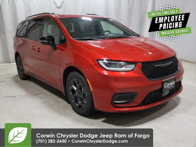 2025 Chrysler Pacifica Hybrid PACIFICA PLUG-IN HYBRID S APPEARANCE