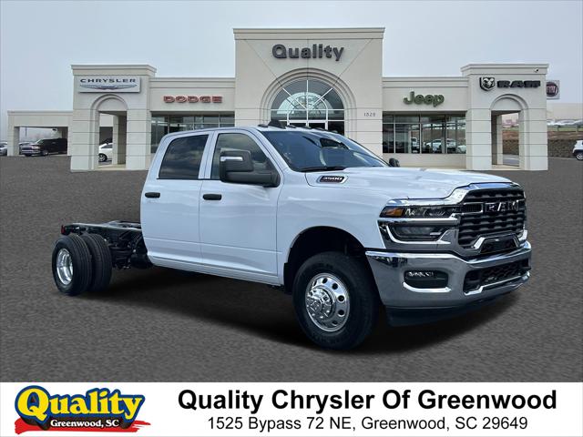 2025 RAM Ram 3500 Chassis Cab RAM 3500 TRADESMAN CREW CAB CHASSIS 4X4 60 CA