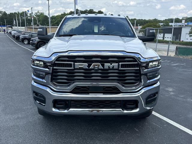 2025 RAM Ram 3500 Chassis Cab RAM 3500 TRADESMAN CREW CAB CHASSIS 4X4 60 CA