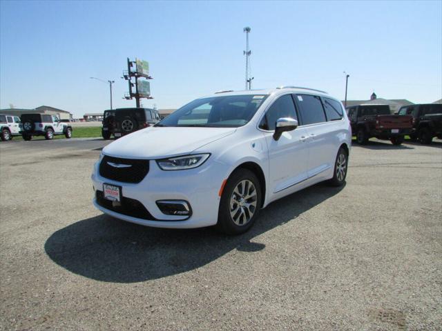 2025 Chrysler Pacifica Hybrid PACIFICA PLUG-IN HYBRID PINNACLE
