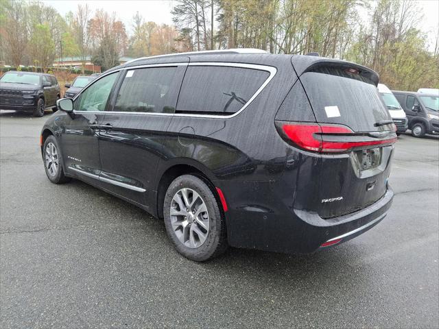 2025 Chrysler Pacifica Hybrid PACIFICA PLUG-IN HYBRID PINNACLE