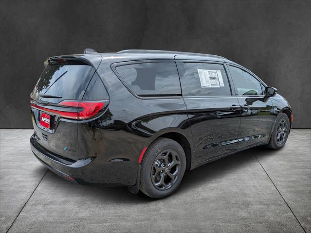 2025 Chrysler Pacifica Hybrid PACIFICA PLUG-IN HYBRID S APPEARANCE