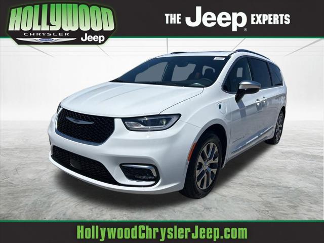2025 Chrysler Pacifica Hybrid PACIFICA PLUG-IN HYBRID PINNACLE