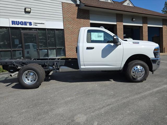 2025 RAM Ram 3500 Chassis Cab RAM 3500 TRADESMAN CHASSIS REGULAR CAB 4X4 60 CA