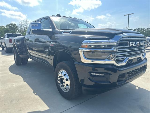 2025 RAM Ram 3500 RAM 3500 LARAMIE MEGA CAB 4X4 64 BOX