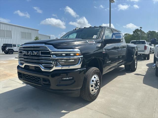 2025 RAM Ram 3500 RAM 3500 LARAMIE MEGA CAB 4X4 64 BOX