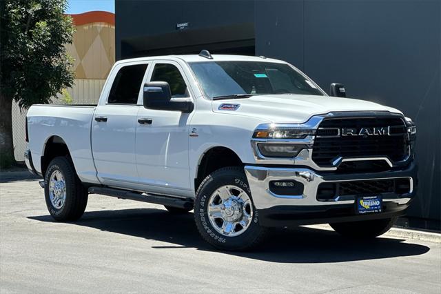 2025 RAM Ram 2500 RAM 2500 TRADESMAN CREW CAB 4X4 64 BOX