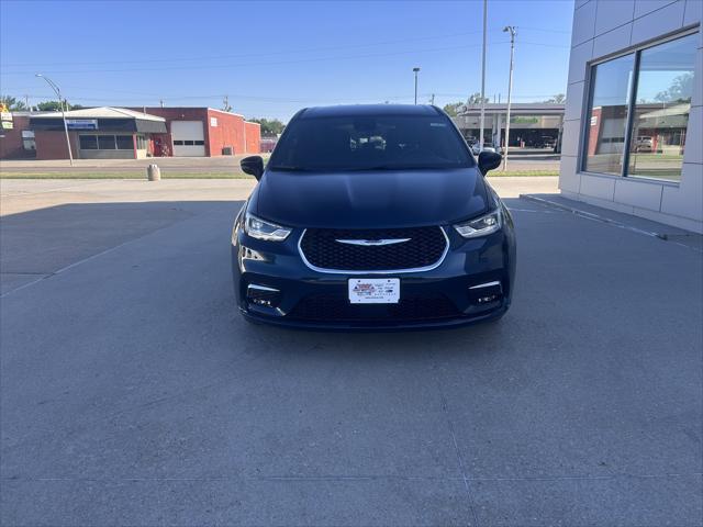 2025 Chrysler Pacifica Hybrid PACIFICA PLUG-IN HYBRID SELECT