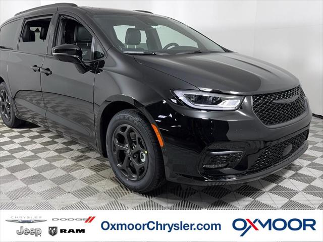 2025 Chrysler Pacifica Hybrid PACIFICA PLUG-IN HYBRID S APPEARANCE