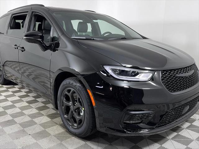 2025 Chrysler Pacifica Hybrid PACIFICA PLUG-IN HYBRID S APPEARANCE