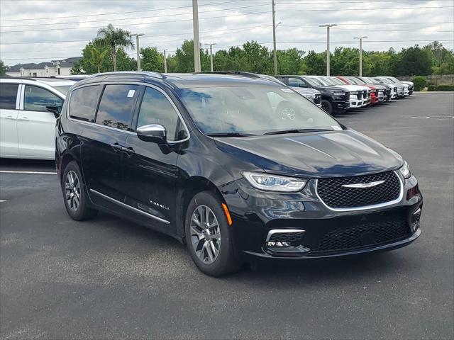 2025 Chrysler Pacifica Hybrid PACIFICA PLUG-IN HYBRID PINNACLE