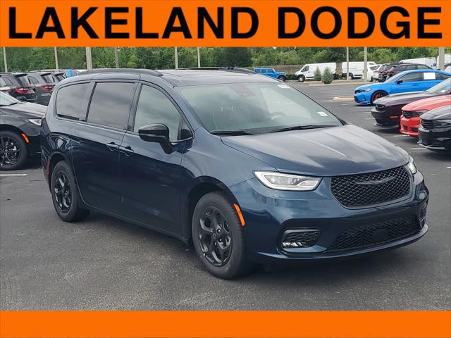 2025 Chrysler Pacifica Hybrid PACIFICA PLUG-IN HYBRID S APPEARANCE