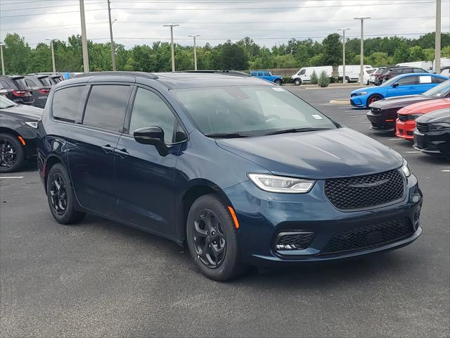 2025 Chrysler Pacifica Hybrid PACIFICA PLUG-IN HYBRID S APPEARANCE