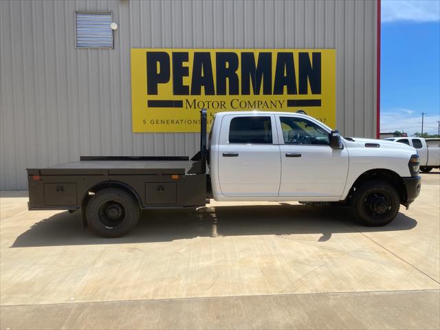 2025 RAM Ram 3500 Chassis Cab RAM 3500 TRADESMAN CREW CAB CHASSIS 4X4 60 CA