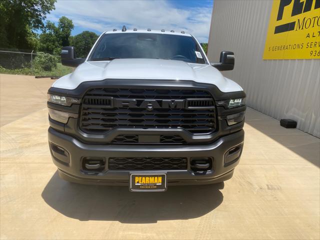 2025 RAM Ram 3500 Chassis Cab RAM 3500 TRADESMAN CREW CAB CHASSIS 4X4 60 CA