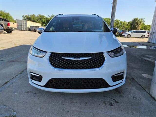 2025 Chrysler Pacifica Hybrid PACIFICA PLUG-IN HYBRID PINNACLE