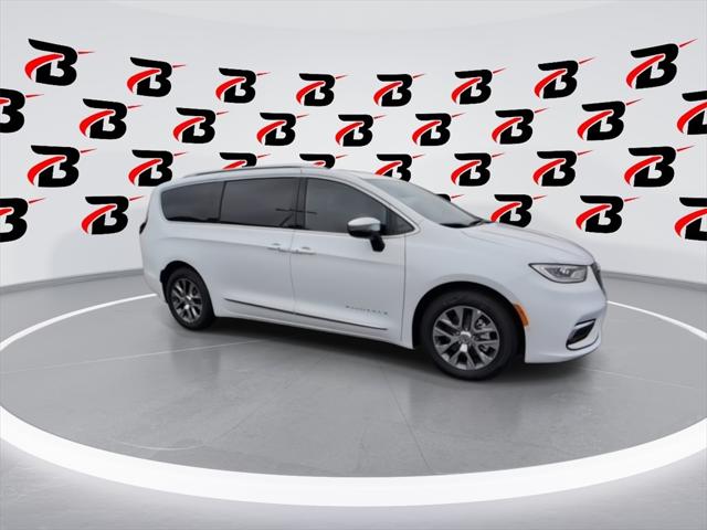 2025 Chrysler Pacifica Hybrid PACIFICA PLUG-IN HYBRID PINNACLE