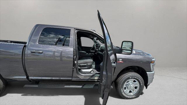 2025 Ram 2500 Tradesman Crew Cab 4x4 6'4" Box