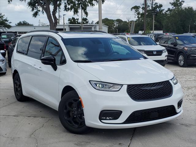 2025 Chrysler Pacifica Hybrid PACIFICA PLUG-IN HYBRID S APPEARANCE