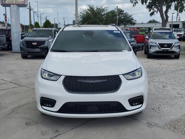 2025 Chrysler Pacifica Hybrid PACIFICA PLUG-IN HYBRID S APPEARANCE