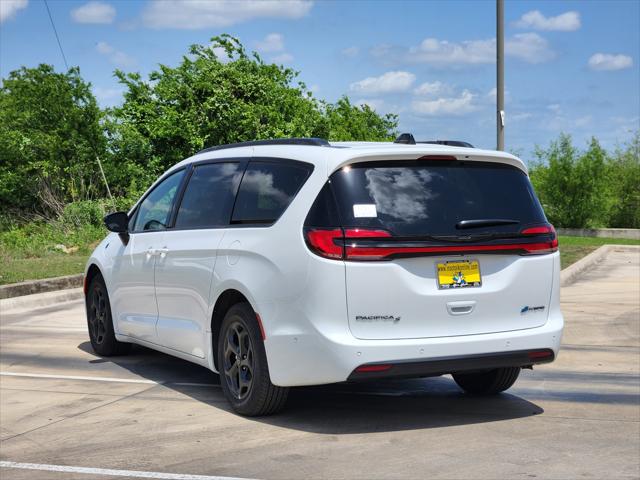 2025 Chrysler Pacifica Hybrid PACIFICA PLUG-IN HYBRID S APPEARANCE