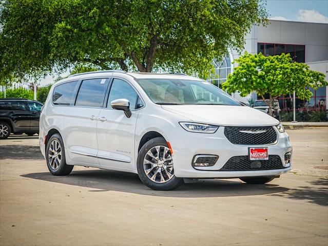 2025 Chrysler Pacifica Hybrid PACIFICA PLUG-IN HYBRID PINNACLE