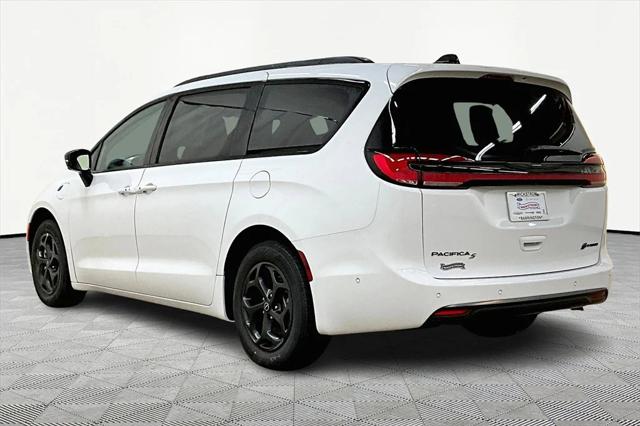 2025 Chrysler Pacifica Hybrid PACIFICA PLUG-IN HYBRID S APPEARANCE