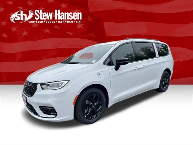 2025 Chrysler Pacifica Hybrid PACIFICA PLUG-IN HYBRID S APPEARANCE