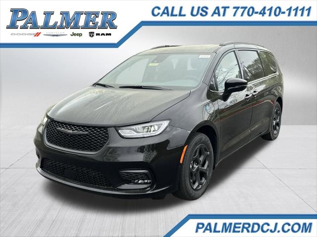 2025 Chrysler Pacifica Hybrid PACIFICA PLUG-IN HYBRID S APPEARANCE