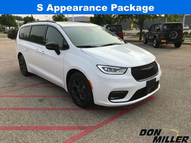 2025 Chrysler Pacifica Hybrid PACIFICA PLUG-IN HYBRID S APPEARANCE