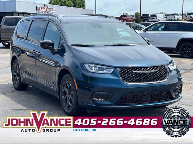 2025 Chrysler Pacifica Hybrid PACIFICA PLUG-IN HYBRID S APPEARANCE
