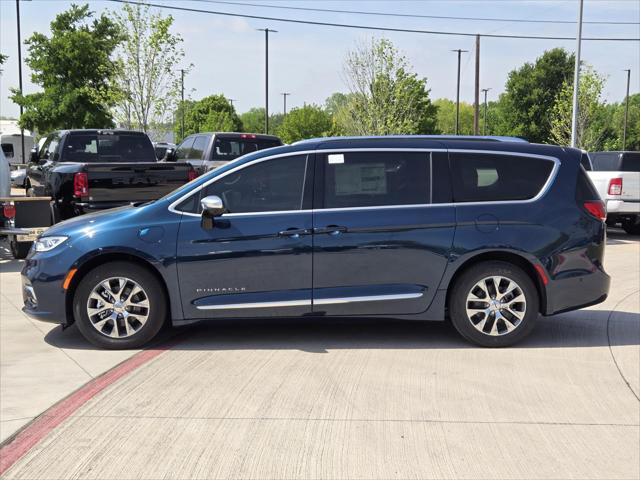 2025 Chrysler Pacifica Hybrid PACIFICA PLUG-IN HYBRID PINNACLE