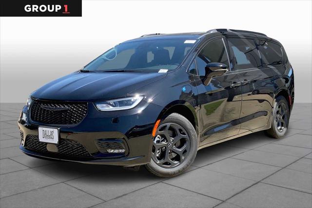 2025 Chrysler Pacifica Hybrid PACIFICA PLUG-IN HYBRID S APPEARANCE