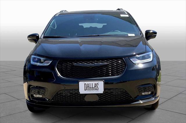 2025 Chrysler Pacifica Hybrid PACIFICA PLUG-IN HYBRID S APPEARANCE