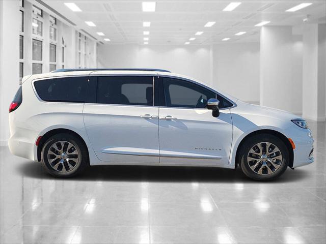 2025 Chrysler Pacifica Hybrid PACIFICA PLUG-IN HYBRID PINNACLE
