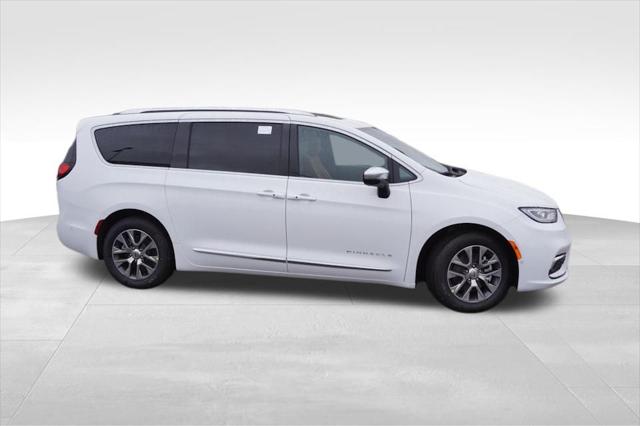2025 Chrysler Pacifica Hybrid PACIFICA PLUG-IN HYBRID PINNACLE